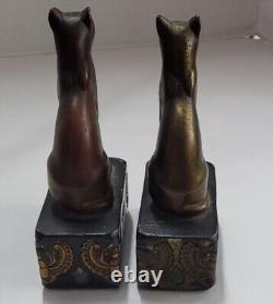 Vintage HTF 1920s Armor Bronze (NY) Egyptian Siamese Cat Bookends  <br/>
<br/>Translation: Paire de serre-livres égyptiens en bronze Armor des années 1920 (NY) avec des chats siamois